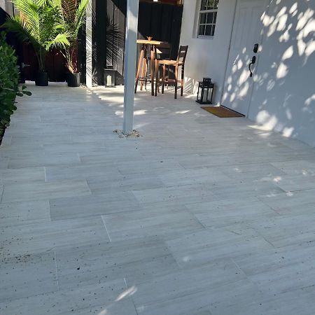 Unique Coral Gables Cottage Маямі Екстер'єр фото