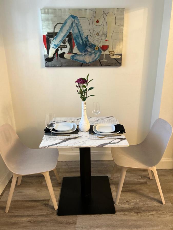 Unique Coral Gables Cottage Маямі Екстер'єр фото