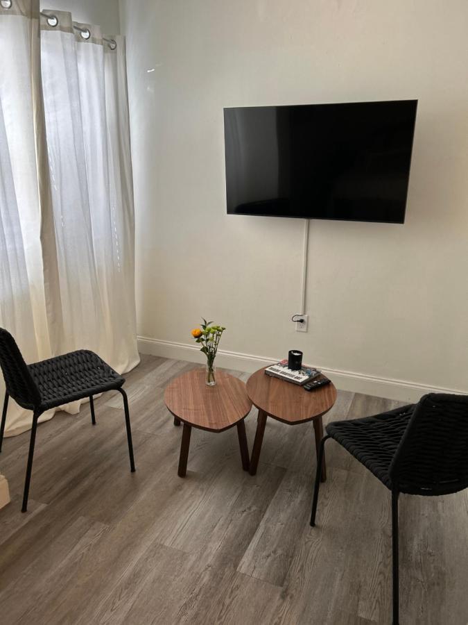 Unique Coral Gables Cottage Маямі Екстер'єр фото